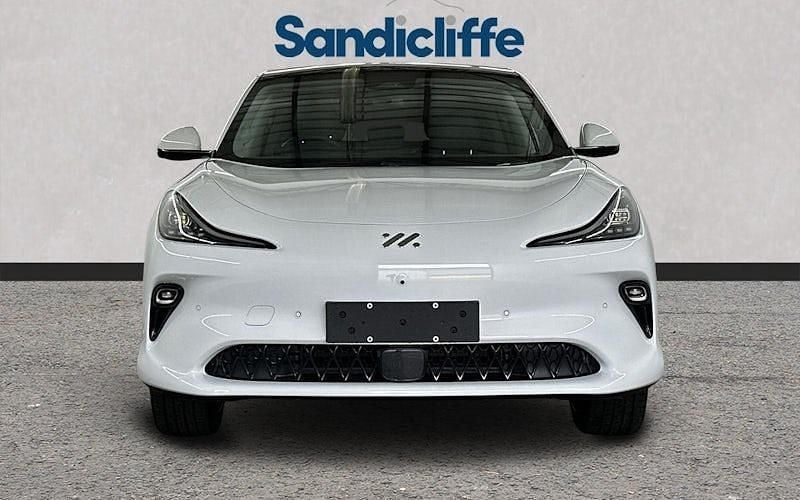 Used MG IM6 553 kW (752 HP) 2025 Solid  arctic white SUV