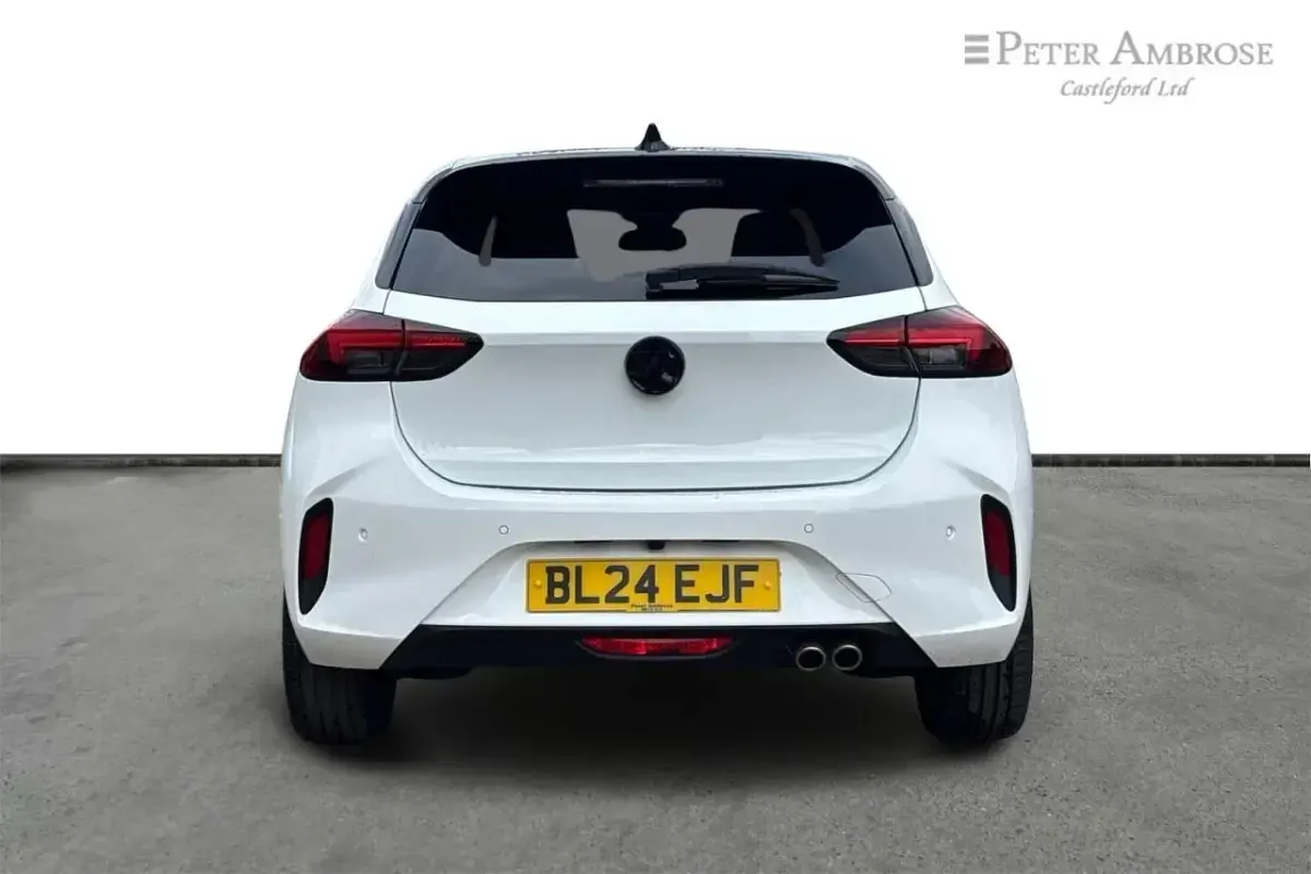 Used Vauxhall Corsa Ultimate 128 HP (94 kW) 2024 White Hatchback