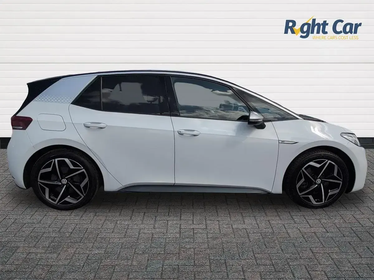 Used VW ID.3 Pro 150 kW (204 HP) 2020 White Hatchback