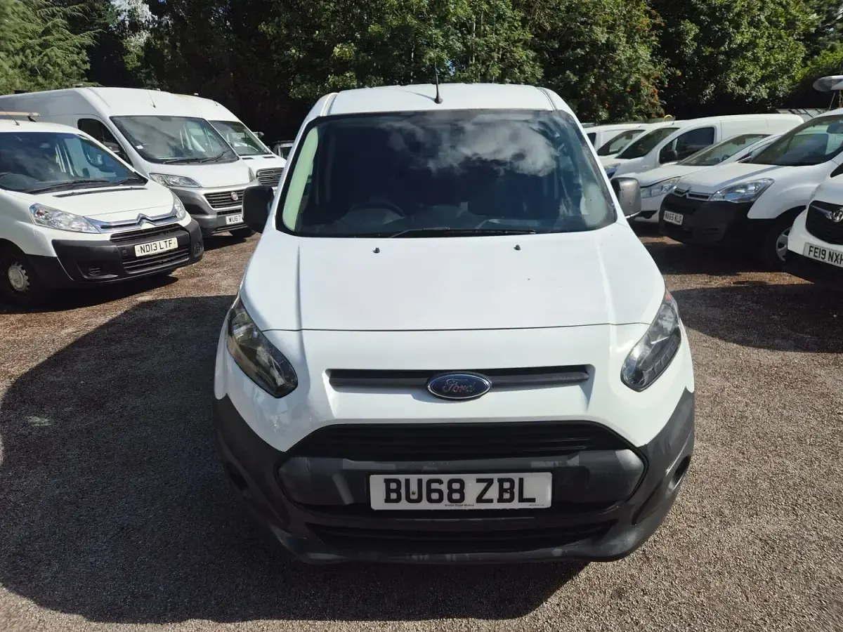 Used Ford Transit Connect 2018 White MPV