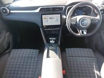 Used MG ZS SE 129 kW (176 HP) 2024 Blue SUV