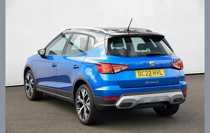 Used Seat Arona Xperience Lux 108 HP (79 kW) 2022 Blue SUV