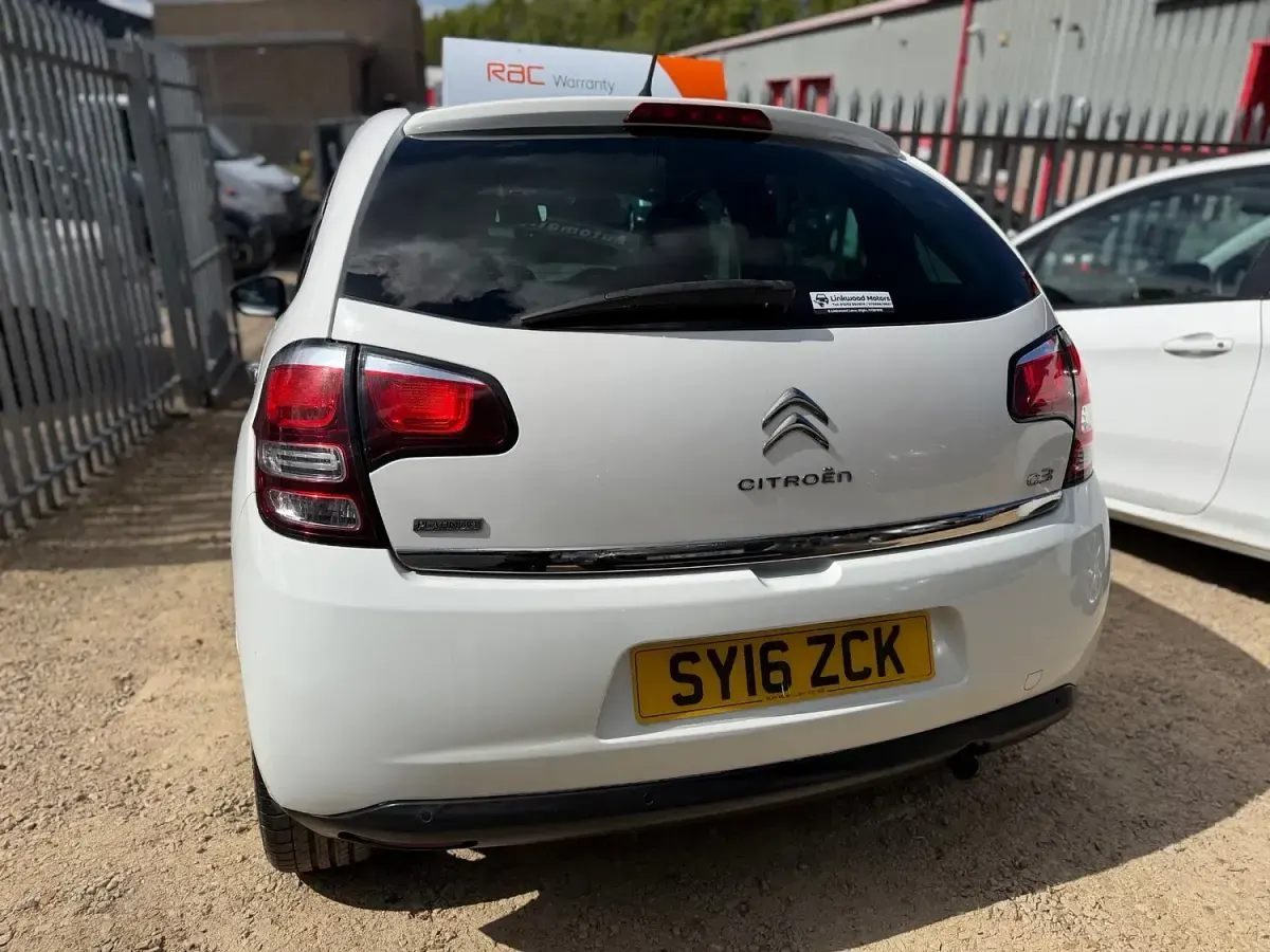 Used Citroën C3 Platinum 2016 White Hatchback