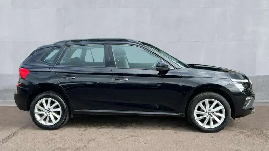 Used Skoda Kamiq SE 95 HP (69 kW) 2025 Business grey metallic SUV