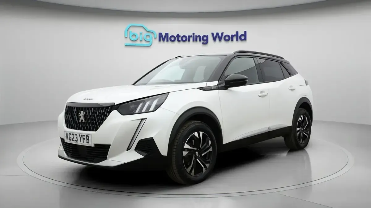Used Peugeot 2008 GT 131 HP (96 kW) 2023 White SUV