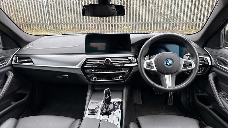 Used BMW 530e M Sport 292 HP (214 kW) 2024 Black Estate