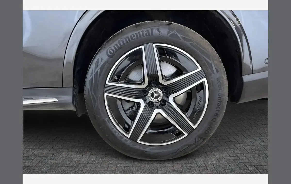 Used Mercedes GLC300 AMG line 309 HP (227 kW) 2025 Graphite grey SUV