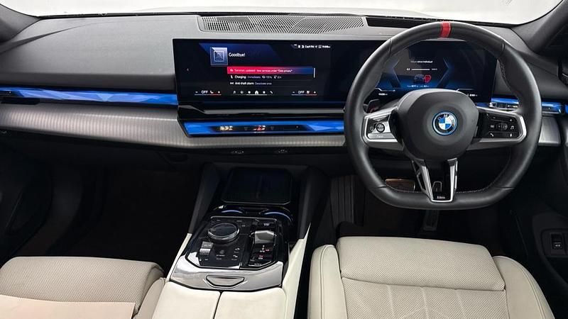 Used BMW i5 Comfort Edition 436 kW (593 HP) 2025 Blue Estate