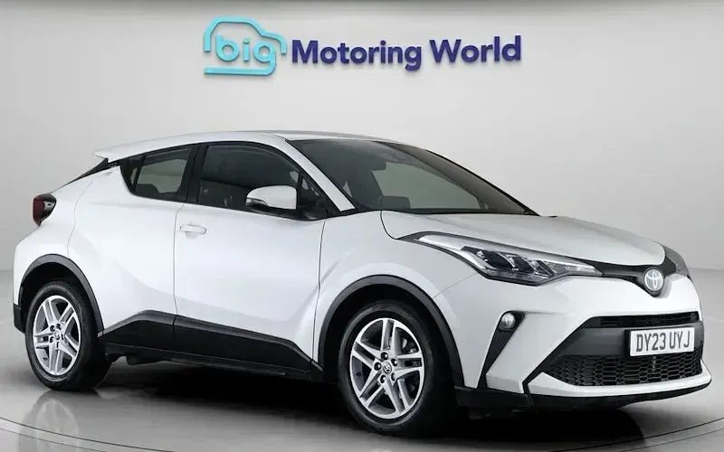 Second-hand Toyota C-HR 122 CP (89 kW) 2023 SUV