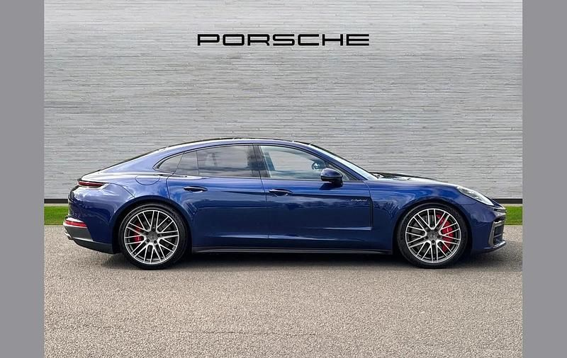 Used Porsche Panamera 680 HP (500 kW) 2024 Blue Hatchback