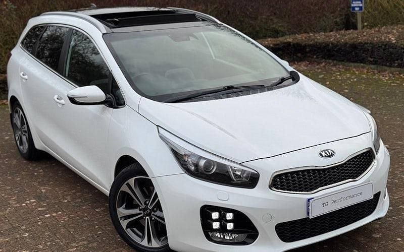 White Used 2017 Kia Ceed Sportswagon GT-Line S Estate | £6,500 (Fair price) - Image 1/4