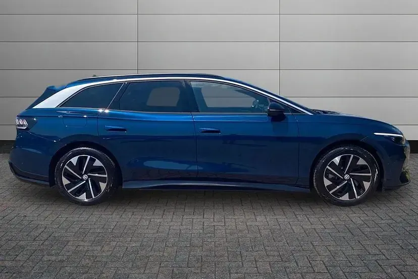 New VW ID.7 Pro 210 kW (286 HP) 2026 Aquamarine blue Estate