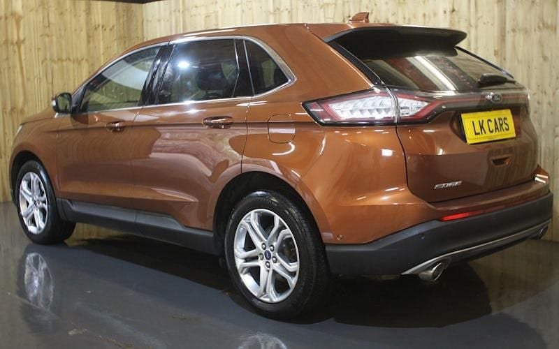 Used Ford Edge Titanium 211 HP (155 kW) 2017 SUV