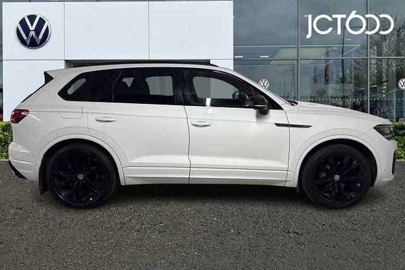 Used VW Touareg Black Edition 231 HP (169 kW) 2020 White SUV