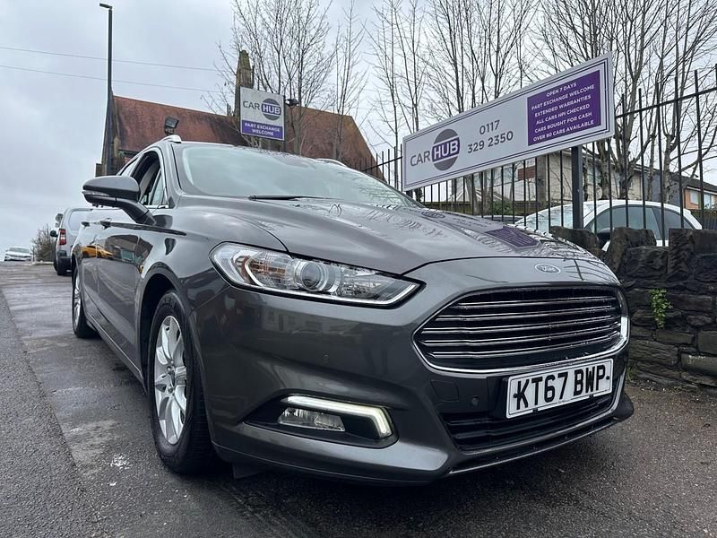 Usado Ford Mondeo Zetec 150 HP (110 kW) 2018 Cinzento Carrinha