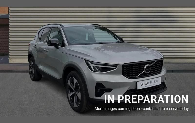 Silver Used 2025 Volvo XC40 Plus SUV | £33,460 (Fair price) - Image 1/4