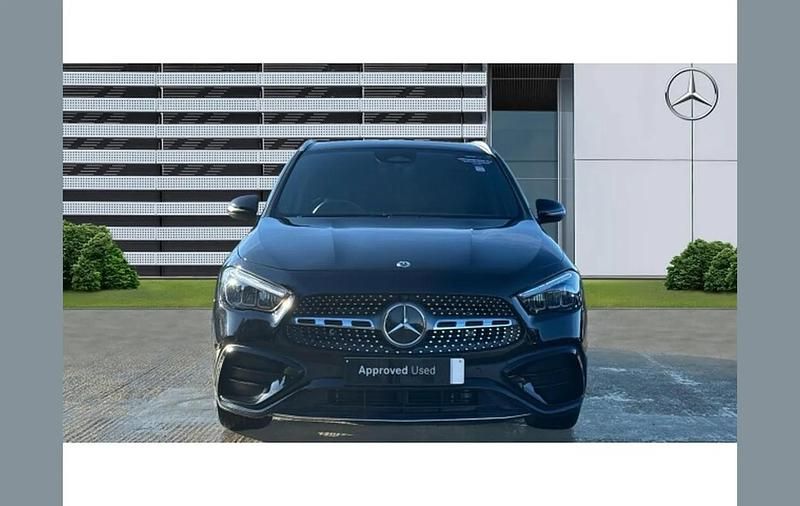 Used Mercedes GLA200 Executive 161 HP (118 kW) 2024 Black SUV