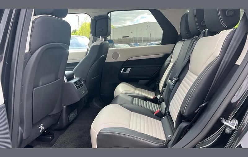 Used Land Rover Discovery 5 HSE Dynamic 350 HP (257 kW) 2024 Black SUV