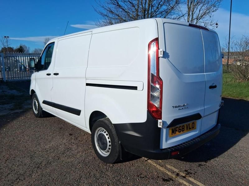 Used Ford Transit Custom 105 HP (77 kW) 2018 White Van