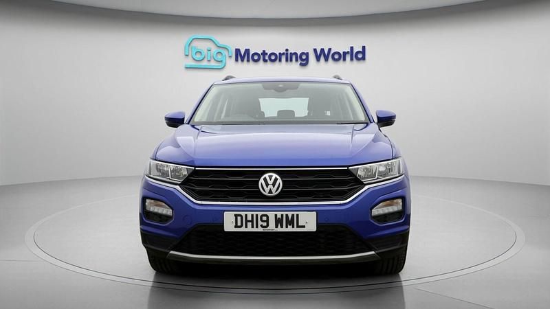 Used VW T-Roc SE 150 HP (110 kW) 2019 Blue SUV