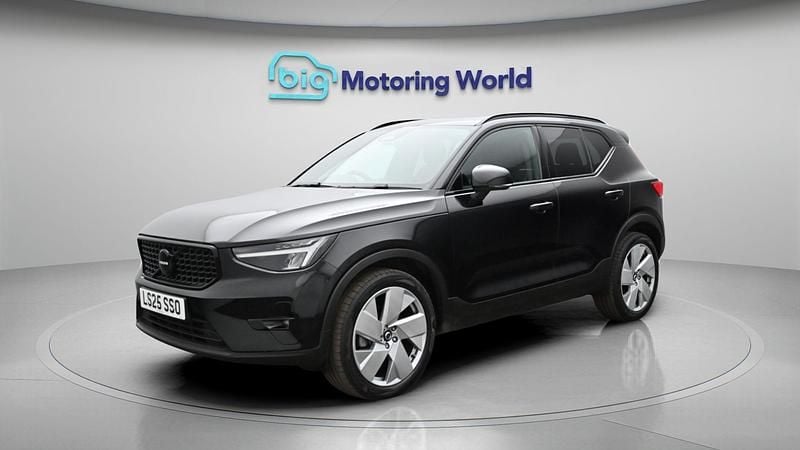 Used Volvo XC40 Plus 194 HP (142 kW) 2025 SUV