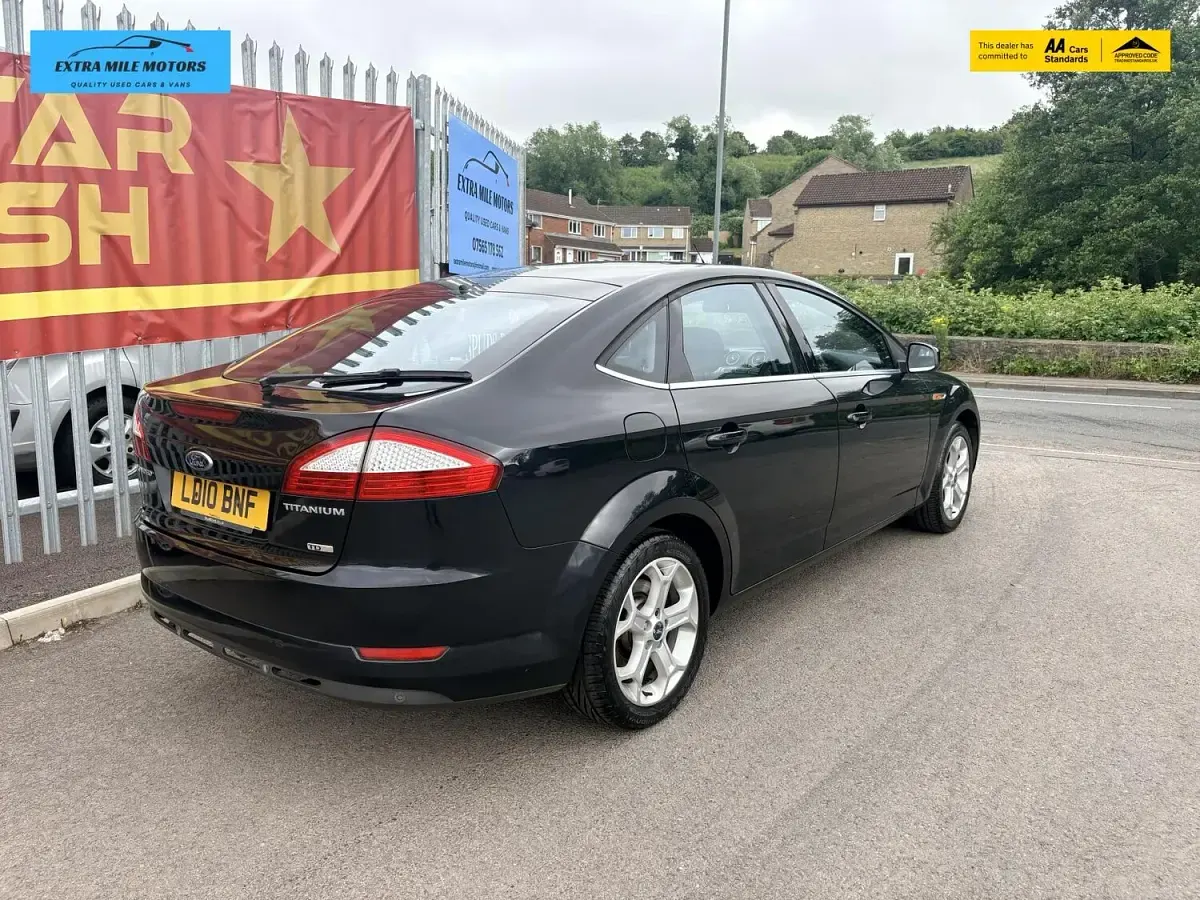 Used Ford Mondeo Titanium 138 HP (101 kW) 2010 Black Hatchback