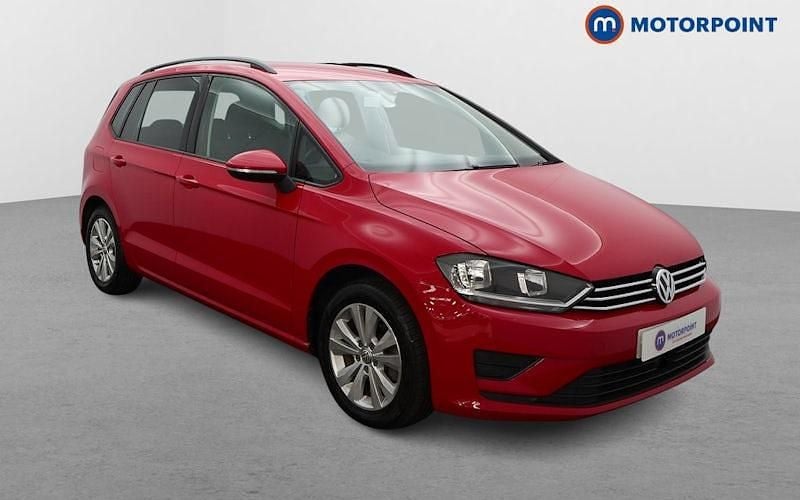 Red Used 2017 VW Golf VII SE Hatchback | £10,149 (Super price) - Image 1/4