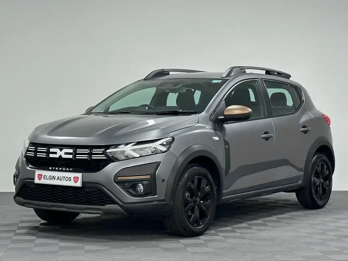 Używany Dacia Sandero Extreme 91 KM (66 kW) 2024 Szary Hatchback