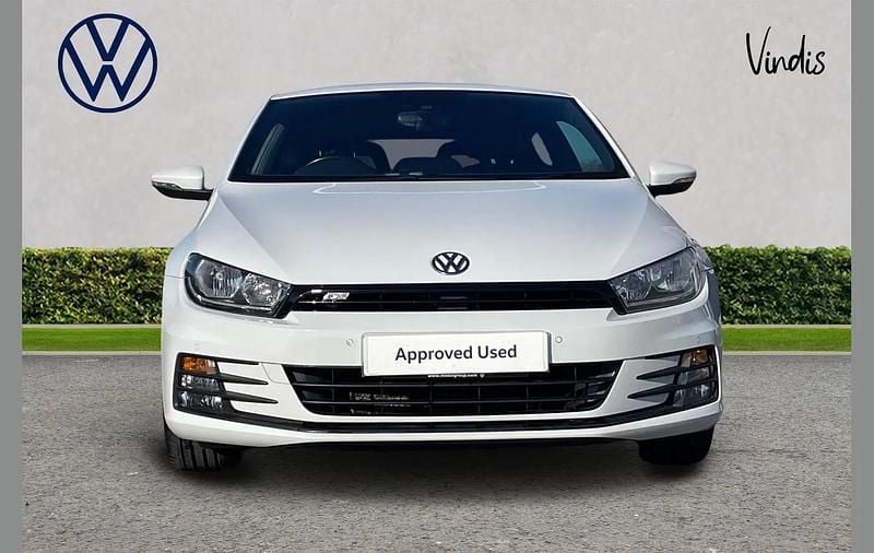 Used VW Scirocco R-line 150 HP (110 kW) 2017 White Coupe