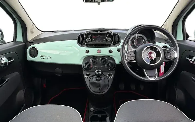 Gebraucht Fiat 500 Lounge 69 PS (50 kW) 2018 Grün Kleinwagen