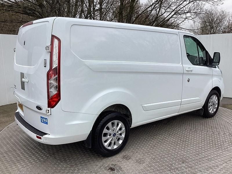 Used Ford Transit Custom Limited 130 HP (95 kW) 2021 White Van
