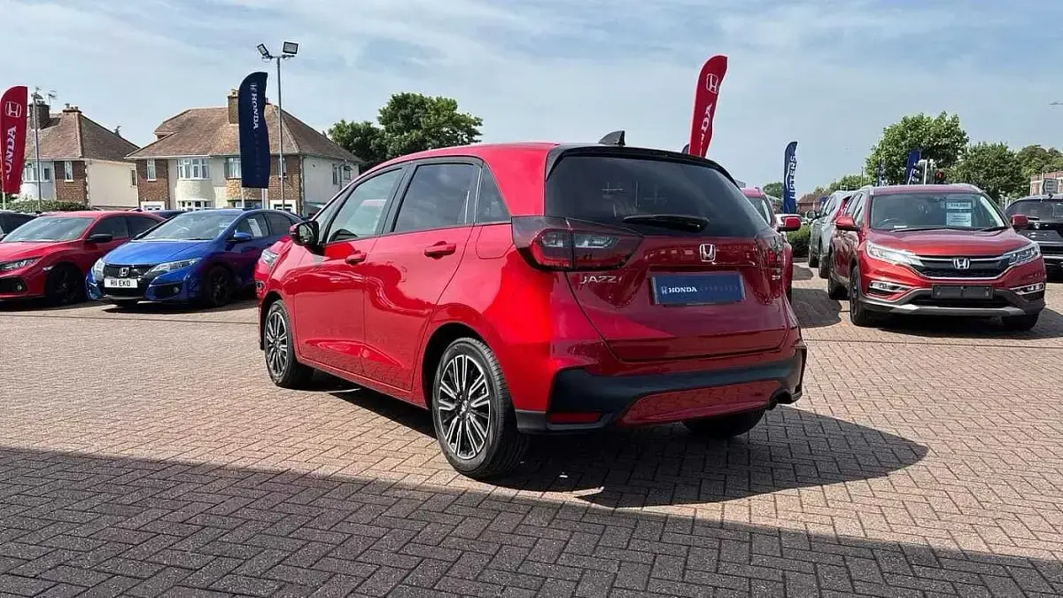 Used Honda Jazz Advance 120 HP (88 kW) 2026 Crystal red Hatchback