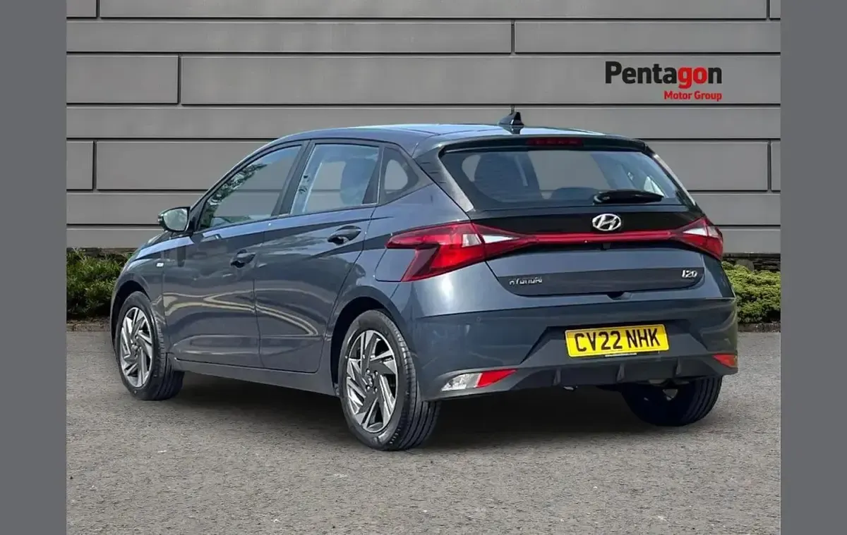 Used Hyundai i20 SE 99 HP (72 kW) 2022 Grey Hatchback