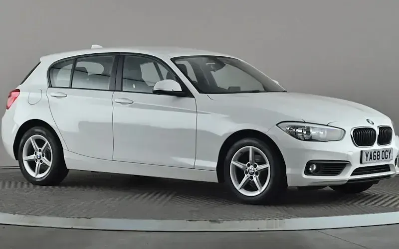 Used BMW 118 Comfort Edition 150 HP (110 kW) 2018 Hatchback