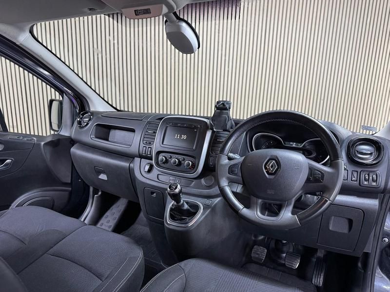 Used Renault Trafic 2021 Grey MPV