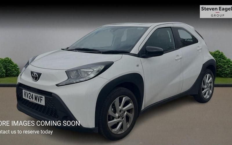 Used Toyota Aygo X PURE 72 HP (52 kW) 2025 SUV