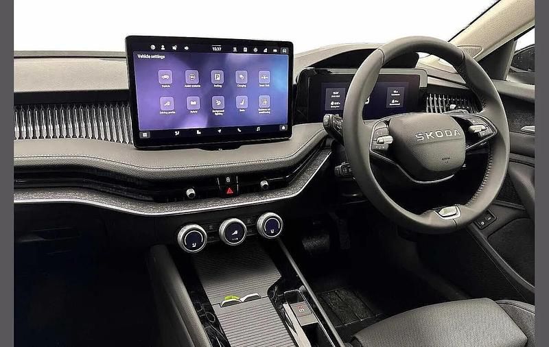 New Skoda Superb SE L 200 HP (147 kW) 2026 Black Estate