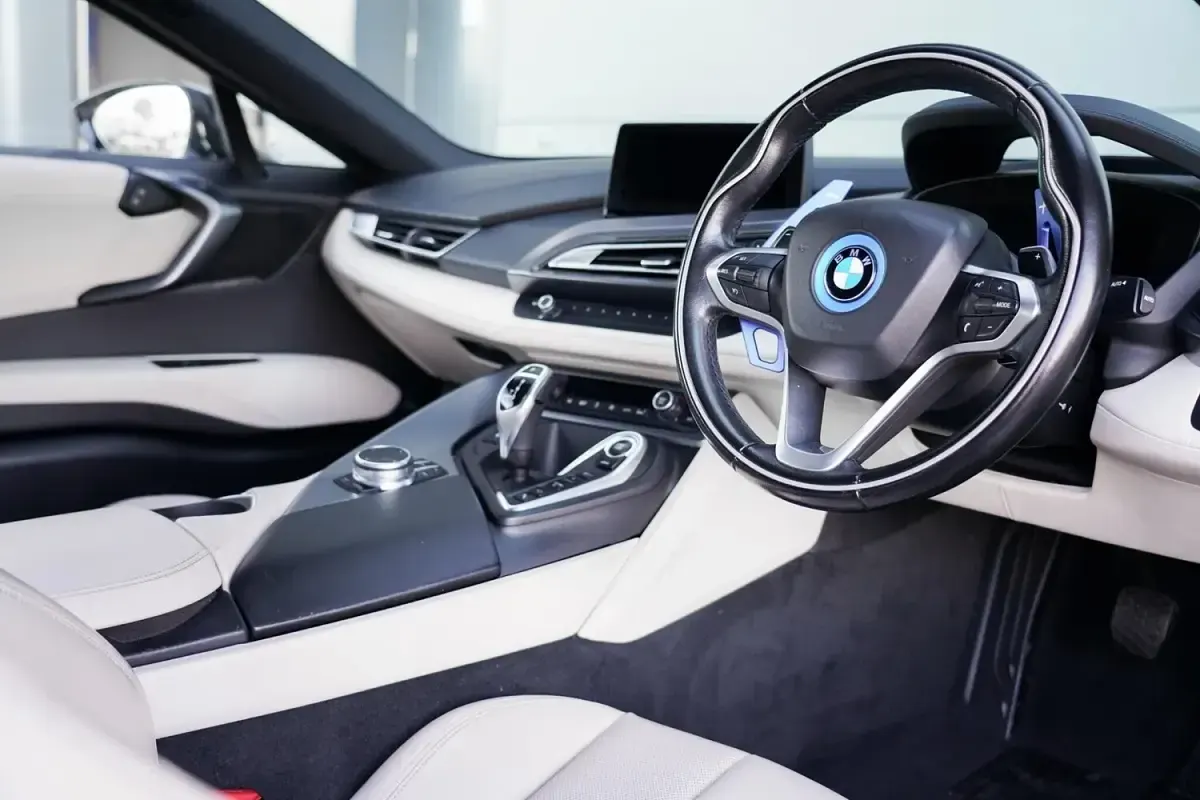 Used BMW i8 Performance 374 HP (275 kW) 2018 White Coupe