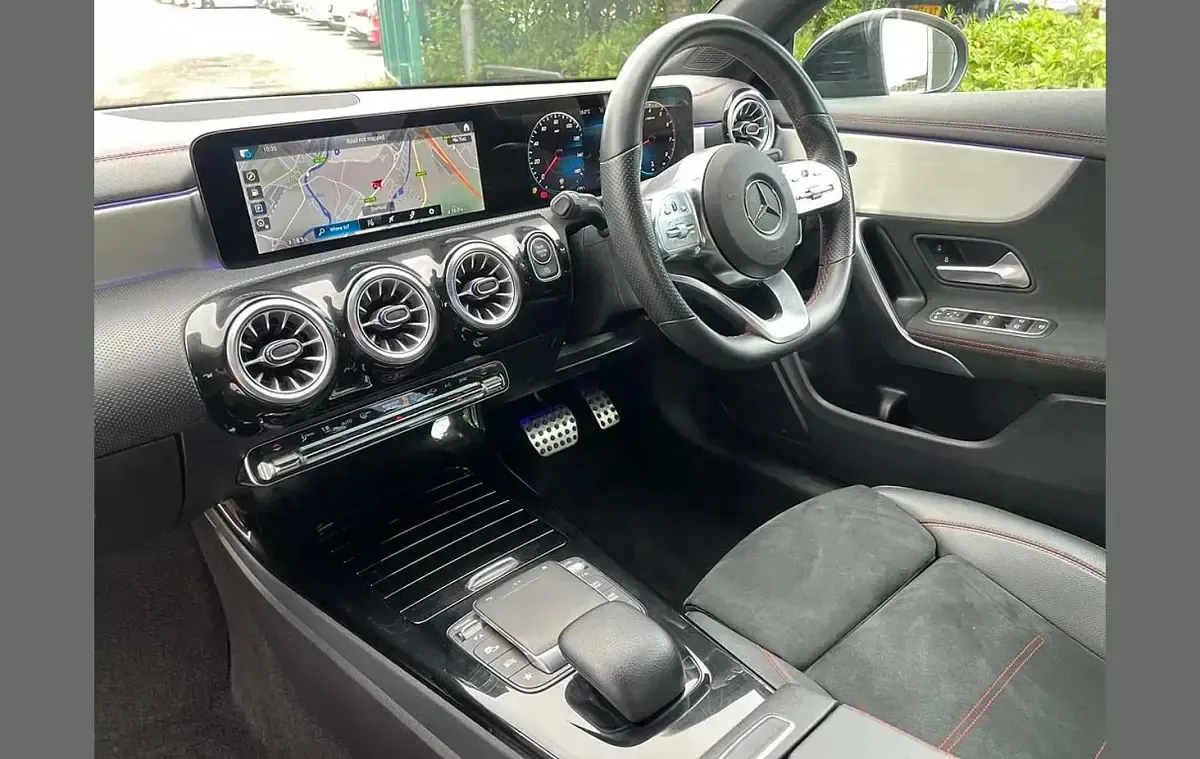 Used Mercedes CLA200 Executive 161 HP (118 kW) 2023 Blue Coupe