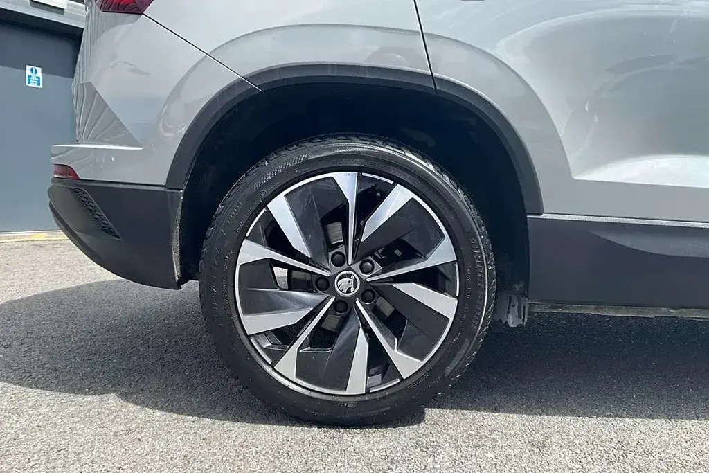 Gebraucht Skoda Karoq SE L 150 PS (110 kW) 2023 Grau SUV