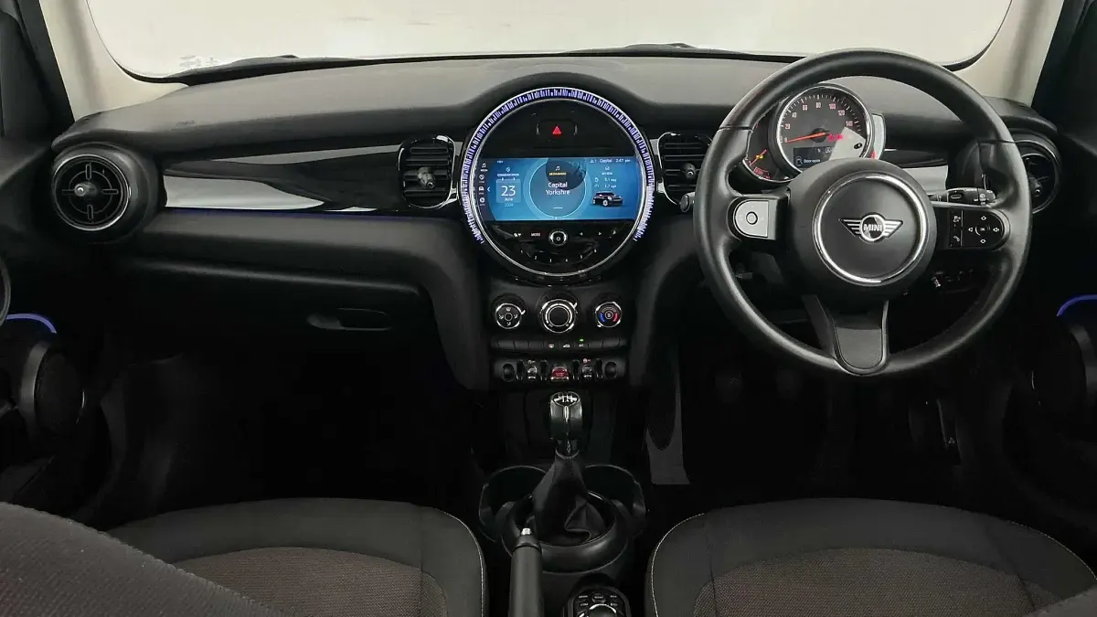 Used Mini Cooper Classic 134 HP (98 kW) 2022 Grey Hatchback