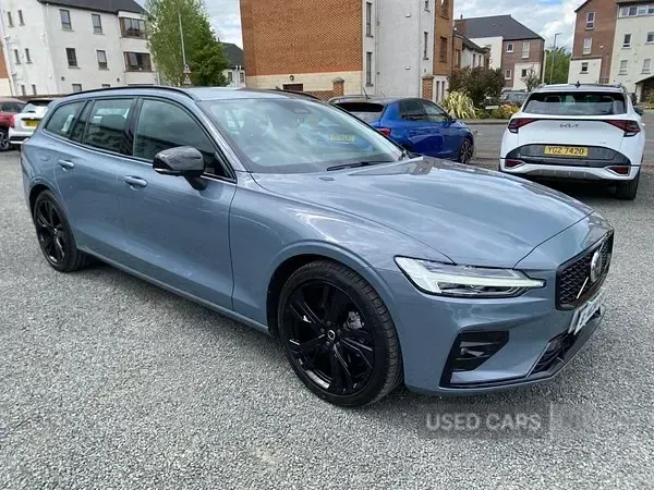 Usado Volvo V60 Plus 2023 Cinzento Carrinha