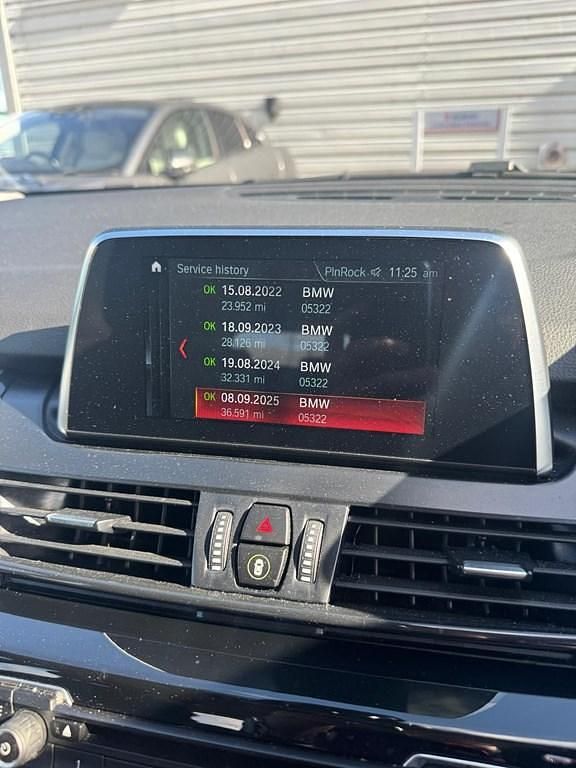 Used BMW 218 Comfort Edition 140 HP (102 kW) 2019 Red MPV