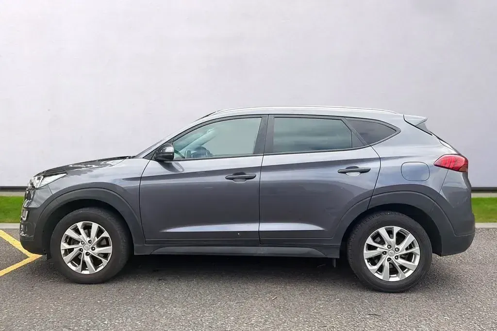 Used Hyundai Tucson SE 177 HP (130 kW) 2019 Grey SUV