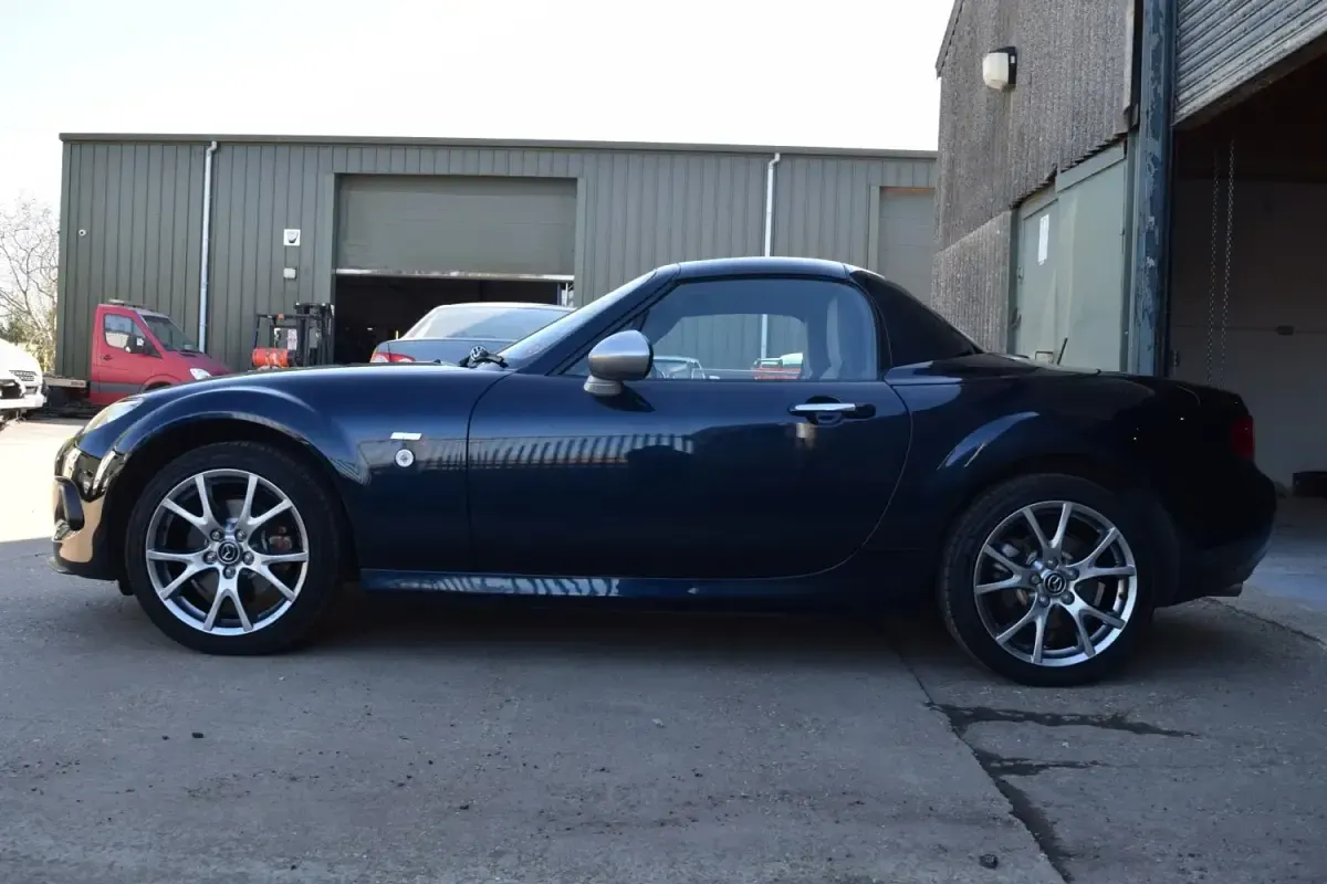 Usado Mazda MX5 Edition 126 CV (92 kW) 2014 Azul Descapotable