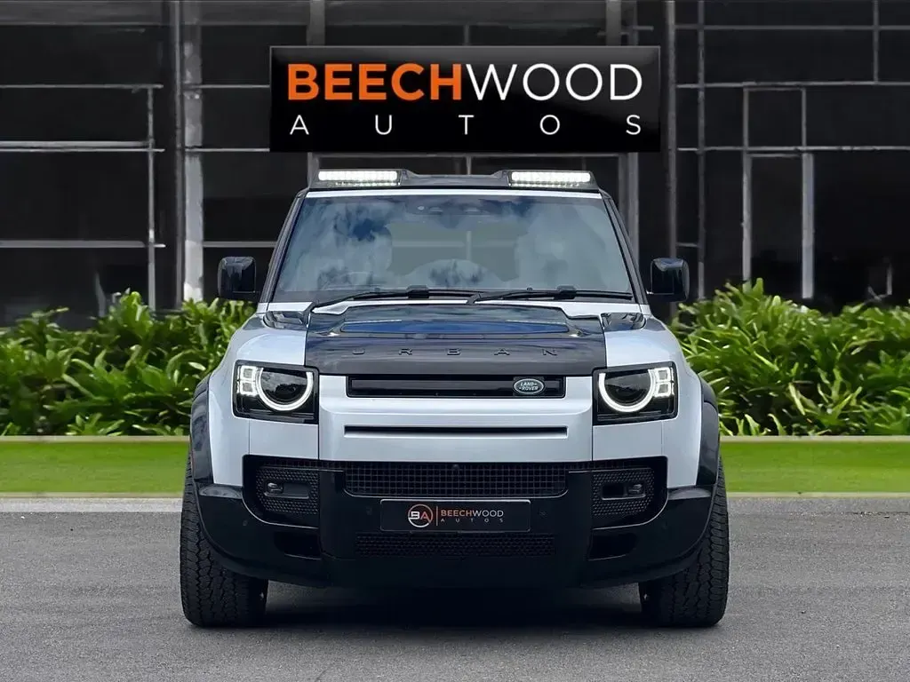 Used Land Rover Defender HSE Dynamic 300 HP (220 kW) 2021 Silver SUV
