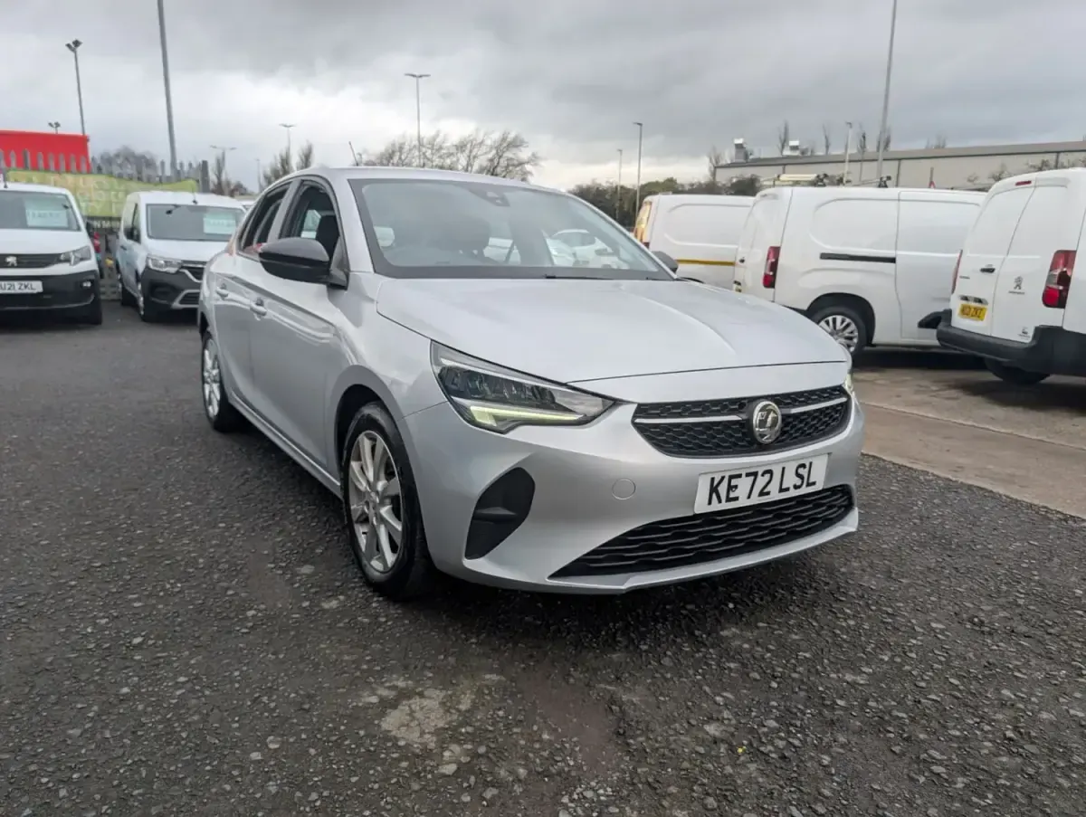 Begagnad Vauxhall Corsa Design Edition 2023 Grå Halvkombi