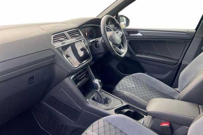 Used VW Tiguan R-line 150 HP (110 kW) 2023 Black SUV