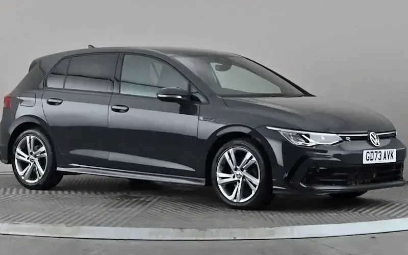 Used VW Golf VIII R-line 131 HP (96 kW) 2024 Hatchback