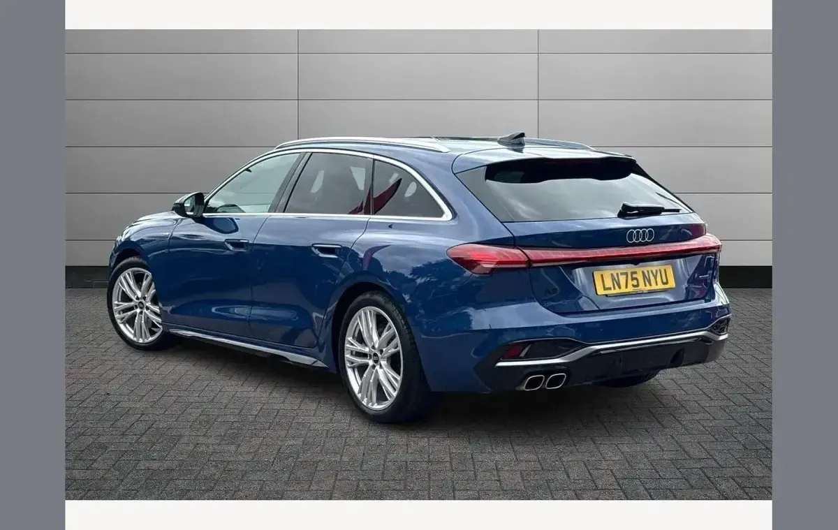Used Audi A5 S-Line 204 HP (150 kW) 2025 Blue Estate